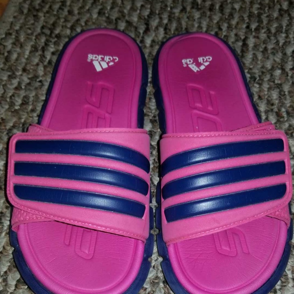 Adidas Slippers Size 7